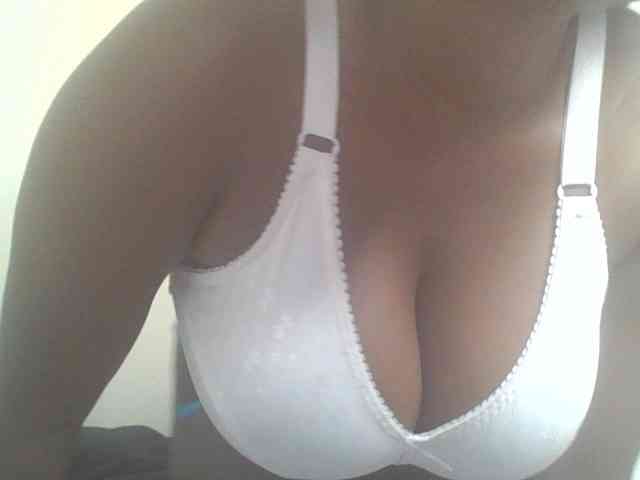 SexyBanni webcam