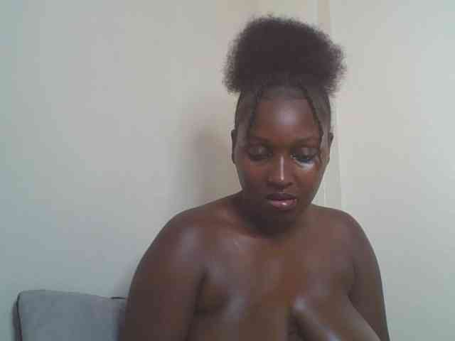 SexyBanni webcam