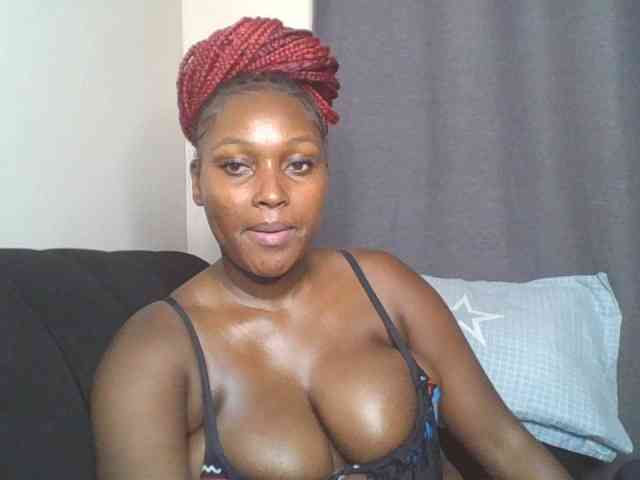 SexyBanni webcam