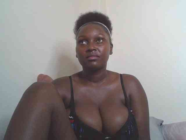 SexyBanni webcam