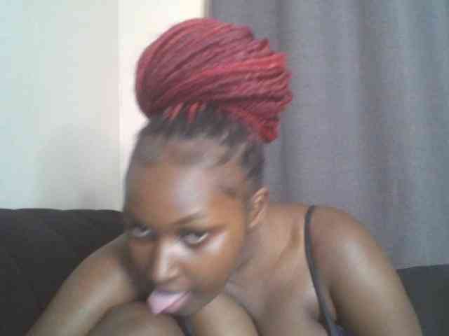 SexyBanni webcam