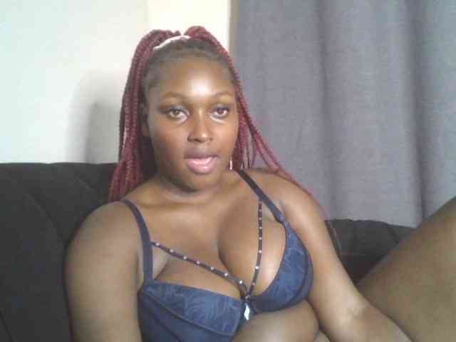 SexyBanni webcam