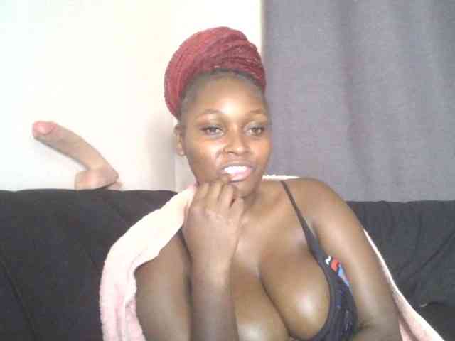SexyBanni webcam