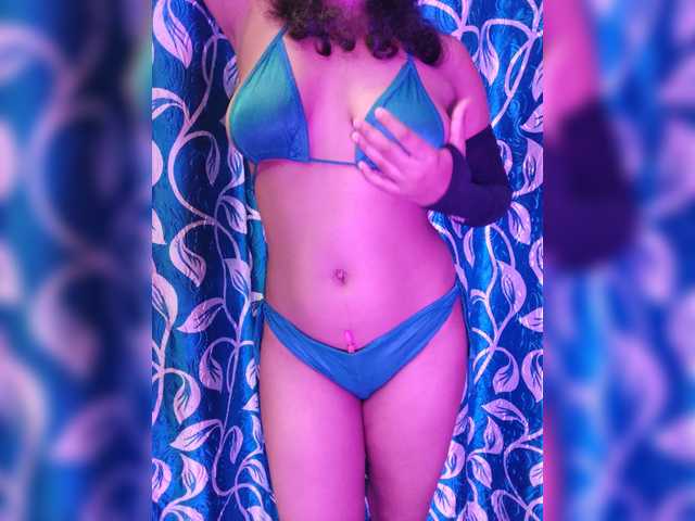 Cuteliya live cam on BongaCams