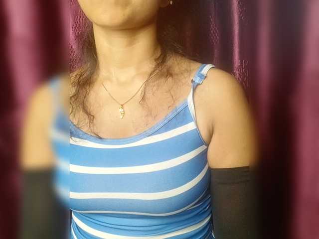 Cuteliya live cam on BongaCams