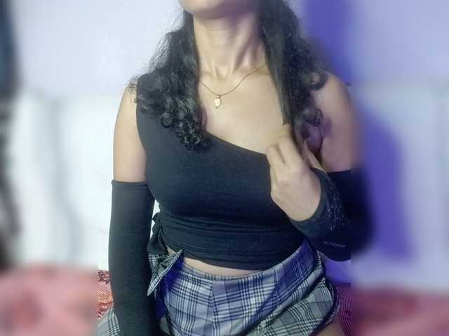 Cuteliya live cam on BongaCams