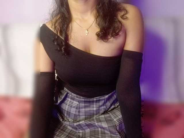 Cuteliya live cam on BongaCams
