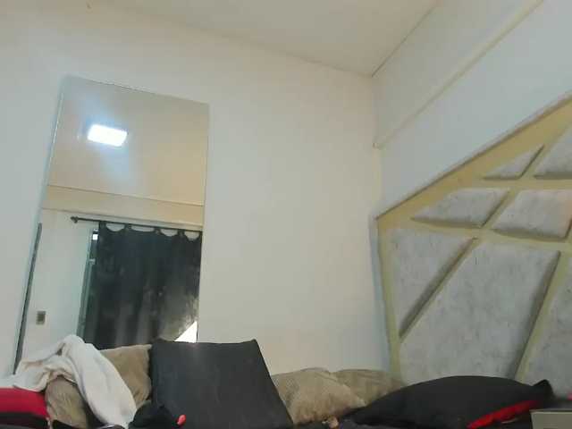 Jaderoxx live cam on BongaCams