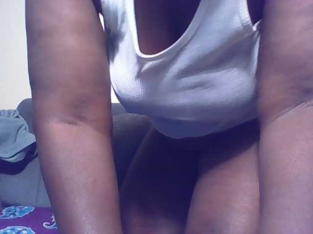 Freshslut live cam preview