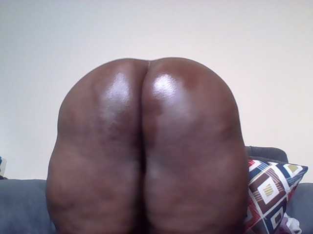 Freshslut, 25 y/o - Live Cam on BongaCams