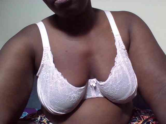 Freshslut's cam show statistics and live stream