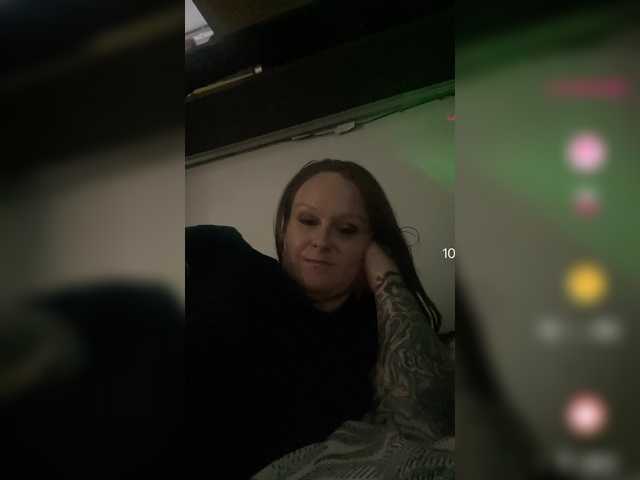 MissTay live webcam show