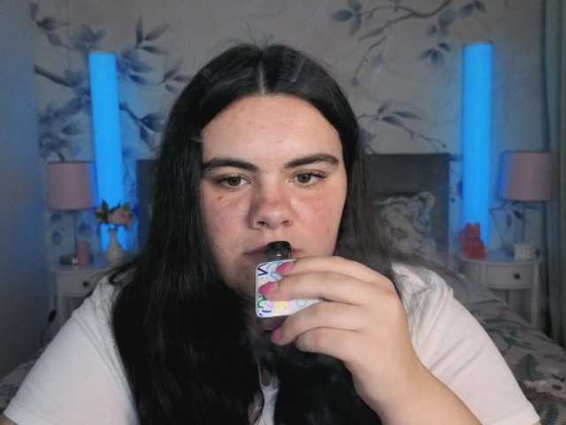 Ukr-Lena live cam on BongaCams