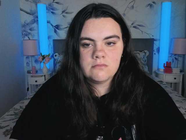 le modèle Ukr-Lena est en webcam porno dans un show sur le site bongacams, il possède les tags suivants: White/Caucasian,Brunette,Trimmed