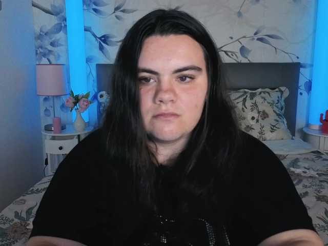 le modèle Ukr-Lena est en webcam porno dans un show sur le site bongacams, il possède les tags suivants: White/Caucasian,Brunette,Trimmed
