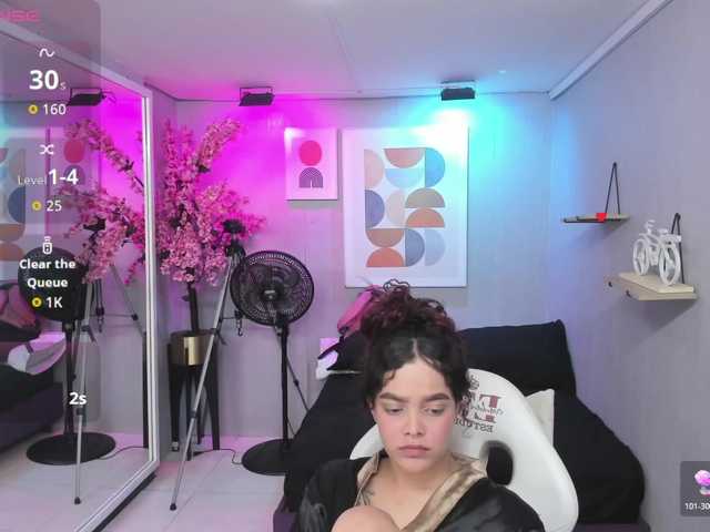 Maggy-T18 live webcam show