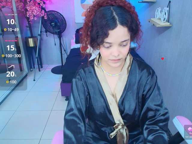 Maggy-T18 live cam on BongaCams