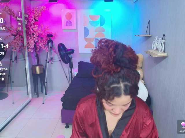 Maggy-T18 live cam on BongaCams