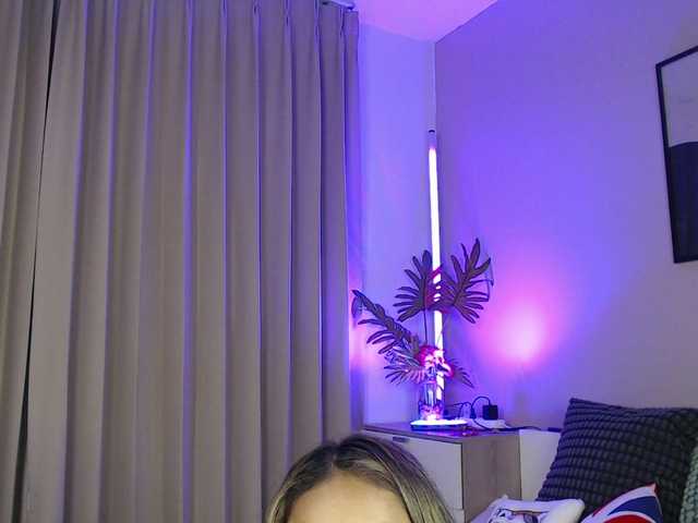 lilypeachxxx live webcam show