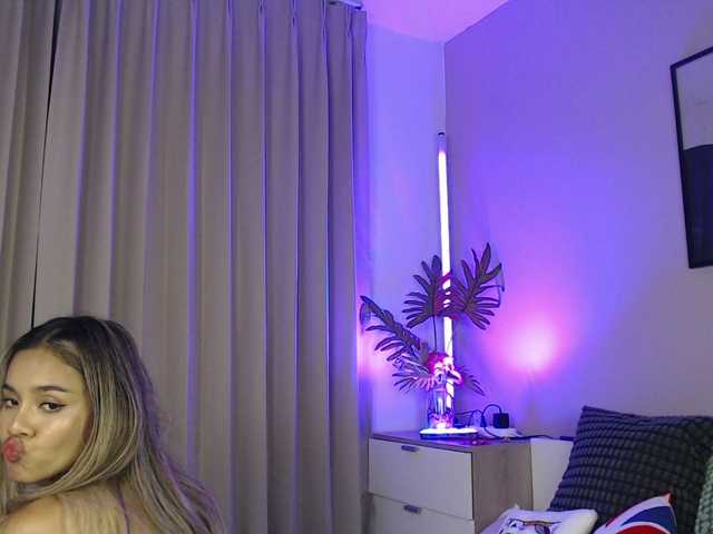 lilypeachxxx live webcam show