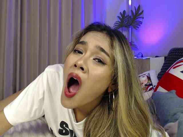 lilypeachxxx webcam