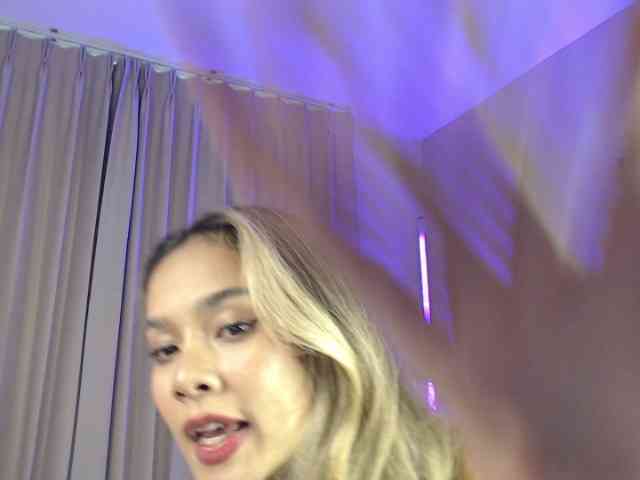lilypeachxxx webcam