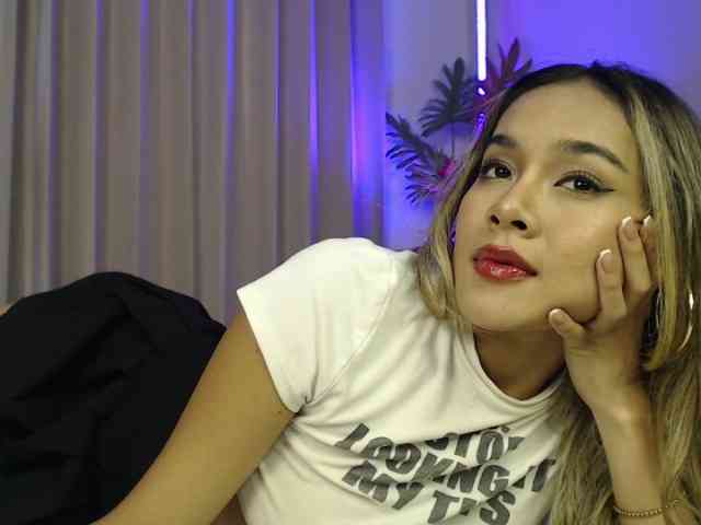 lilypeachxxx webcam