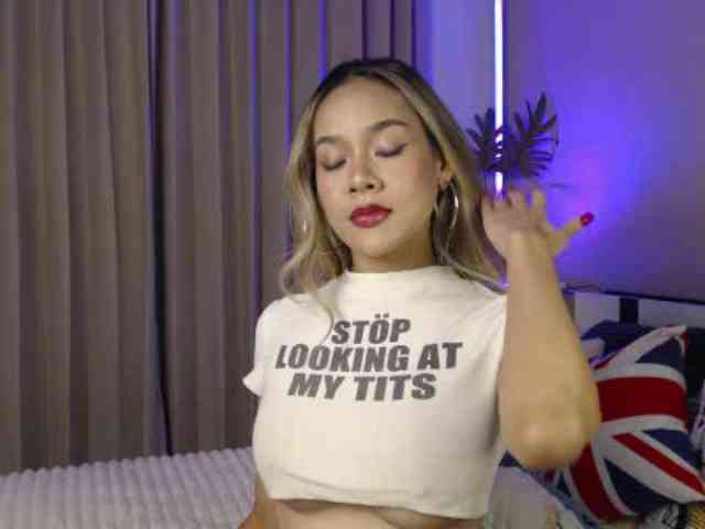 lilypeachxxx webcam