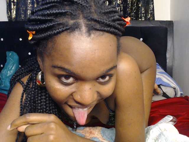 spicyvibee254 live cam on BongaCams