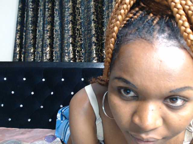 spicyvibee254 live cam on BongaCams