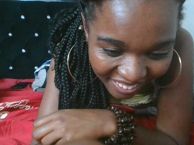 spicyvibee254 live cam on BongaCams