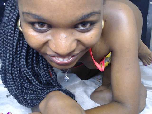 spicyvibee254 live cam on BongaCams