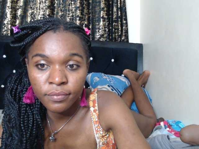 spicyvibee254 live webcam show