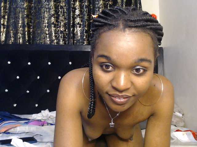 spicyvibee254 live cam on BongaCams