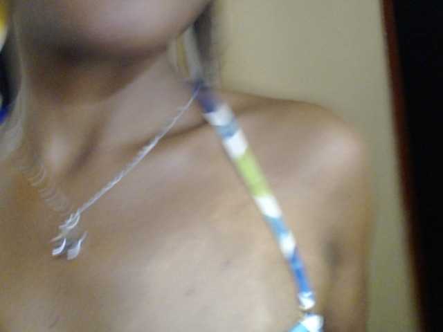 spicyvibee254 live webcam show