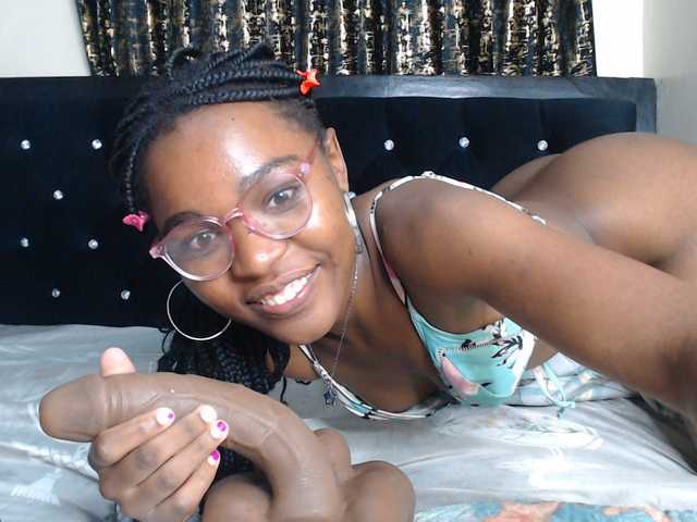 spicyvibee254 live cam on BongaCams