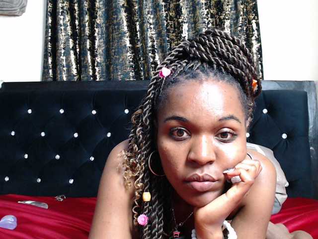 spicyvibee254 live cam on BongaCams