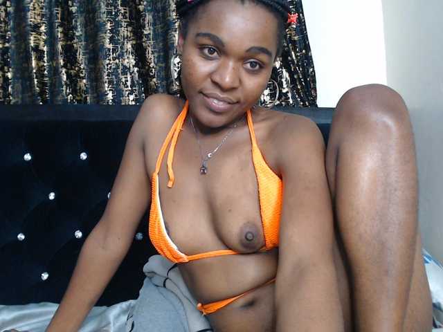spicyvibee254 live cam on BongaCams