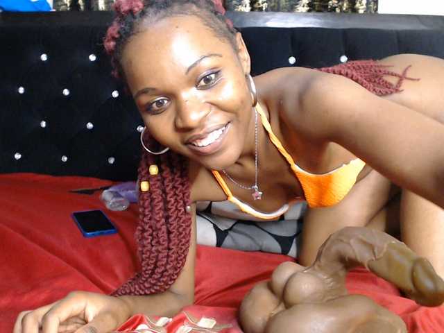 spicyvibee254 live cam on BongaCams