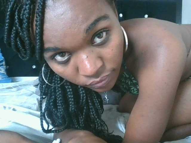 spicyvibee254 live cam on BongaCams