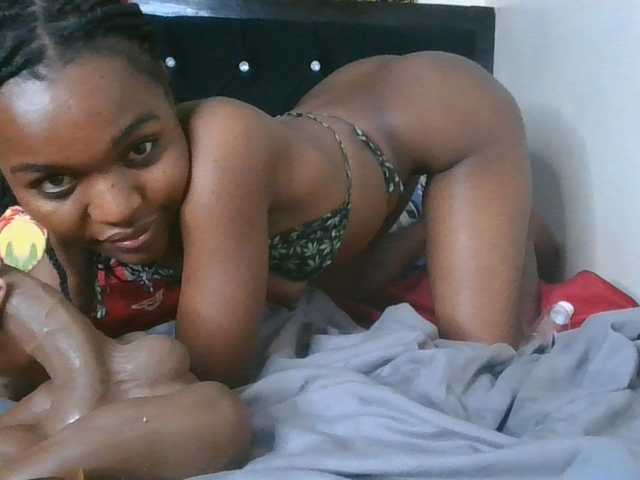 spicyvibee254 live webcam show