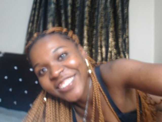 spicyvibee254 live cam on BongaCams
