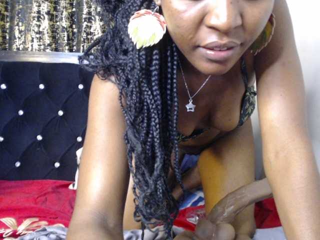 spicyvibee254 live webcam show