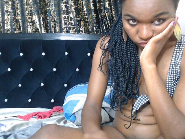 spicyvibee254 live cam on BongaCams