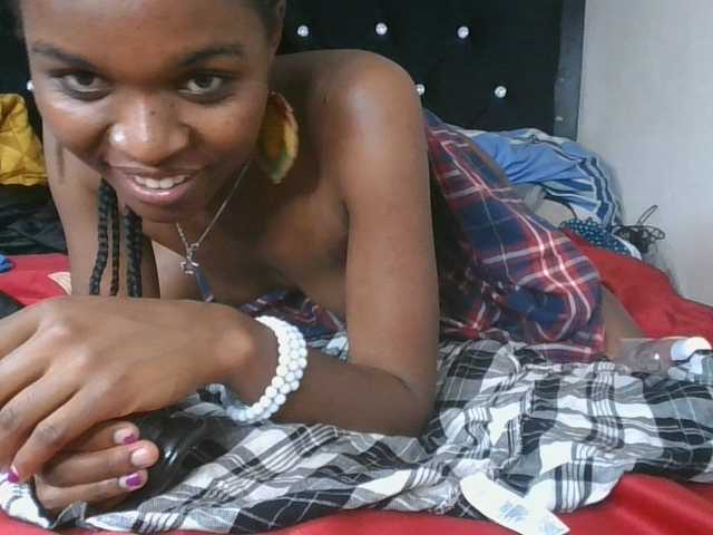 spicyvibee254 live cam on BongaCams