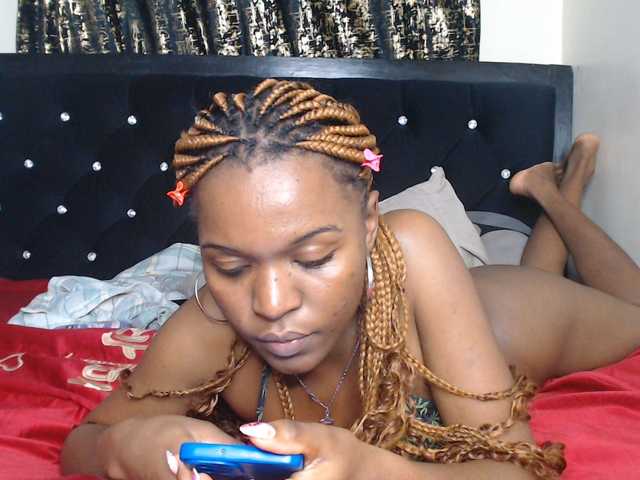 spicyvibee254 live cam on BongaCams