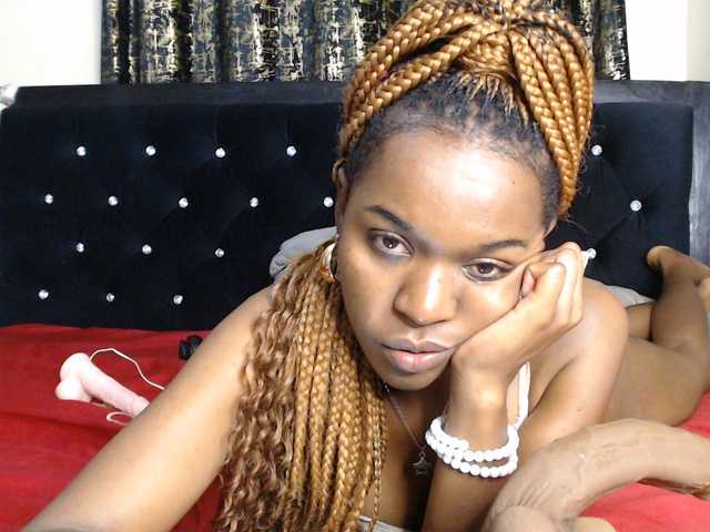 spicyvibee254 live cam on BongaCams