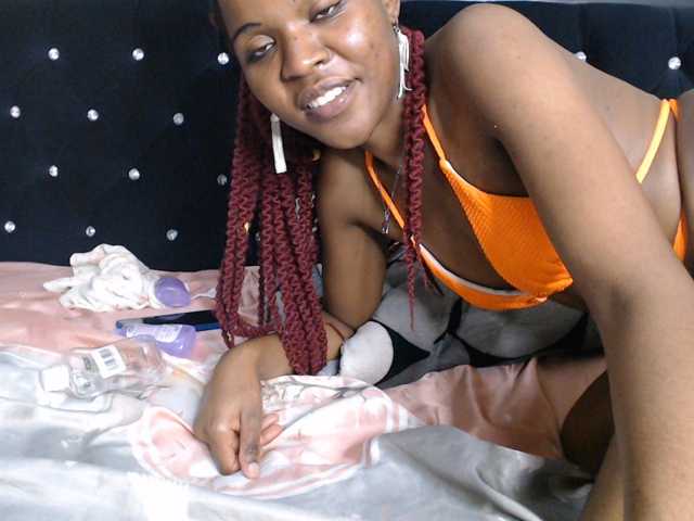 spicyvibee254 live cam on BongaCams