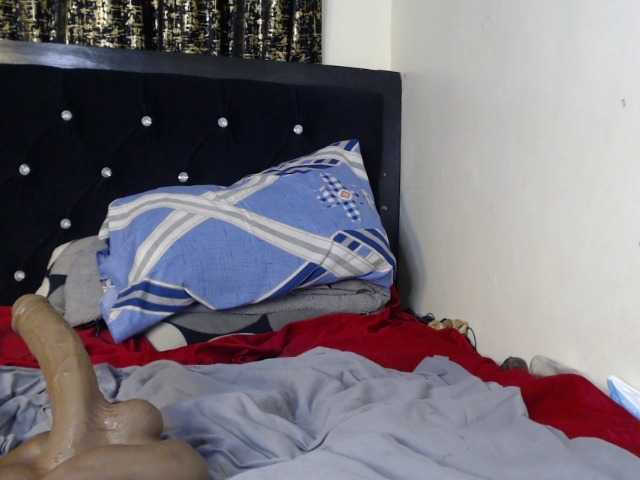 spicyvibee254 live webcam show