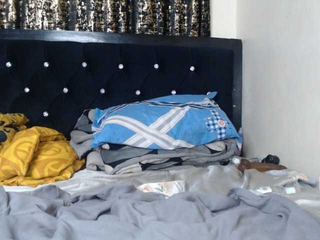 spicyvibee254 live webcam show